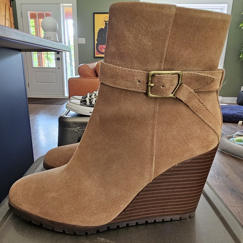 Splendid Brown Wedge Ankle Boots